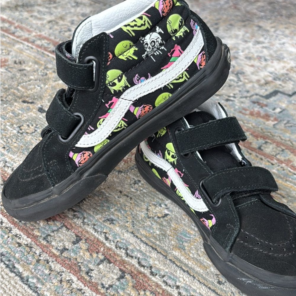 Vans kids SK-8 mid top Black and White Trippy Dip Glow Sneakers with Chunky Sole